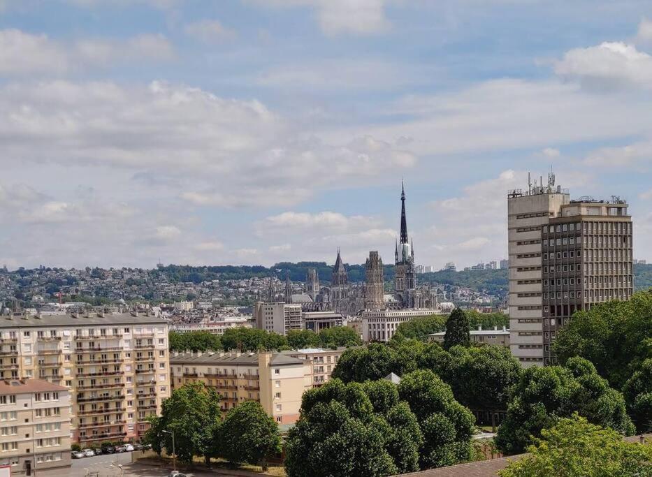 Spacieux F4 Avec Vue Panoramique Et 2 Places De Parking Rouen Exterior foto